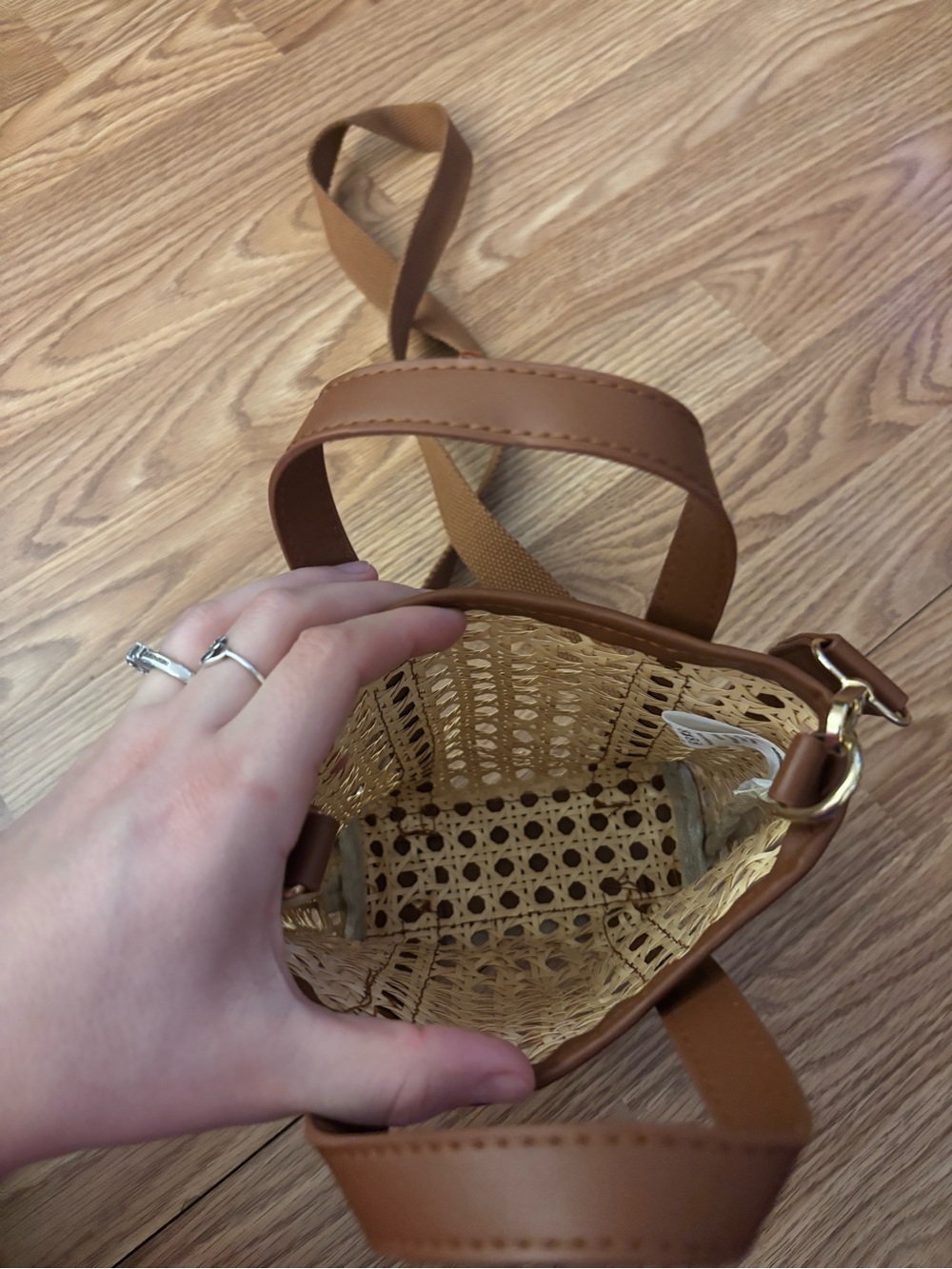 Woven Straw Crossbody Bag - Picture 5 of 5